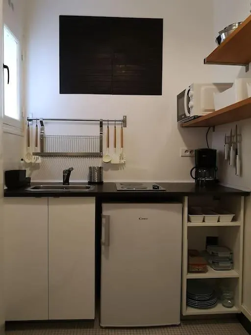 Apartment Charmant Appartement Parisien 2 Pieces France